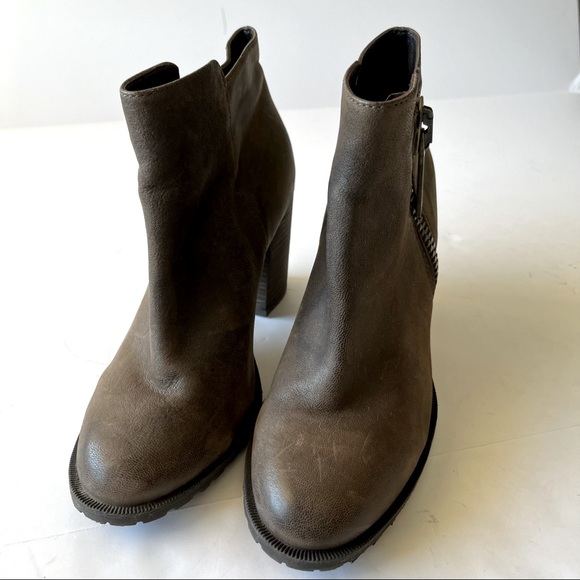 Aldo Zippered Ankle Boots - Picture 10 of 14